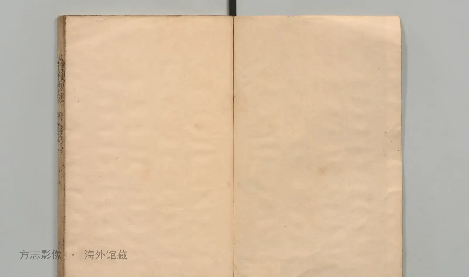 中牟县志书影