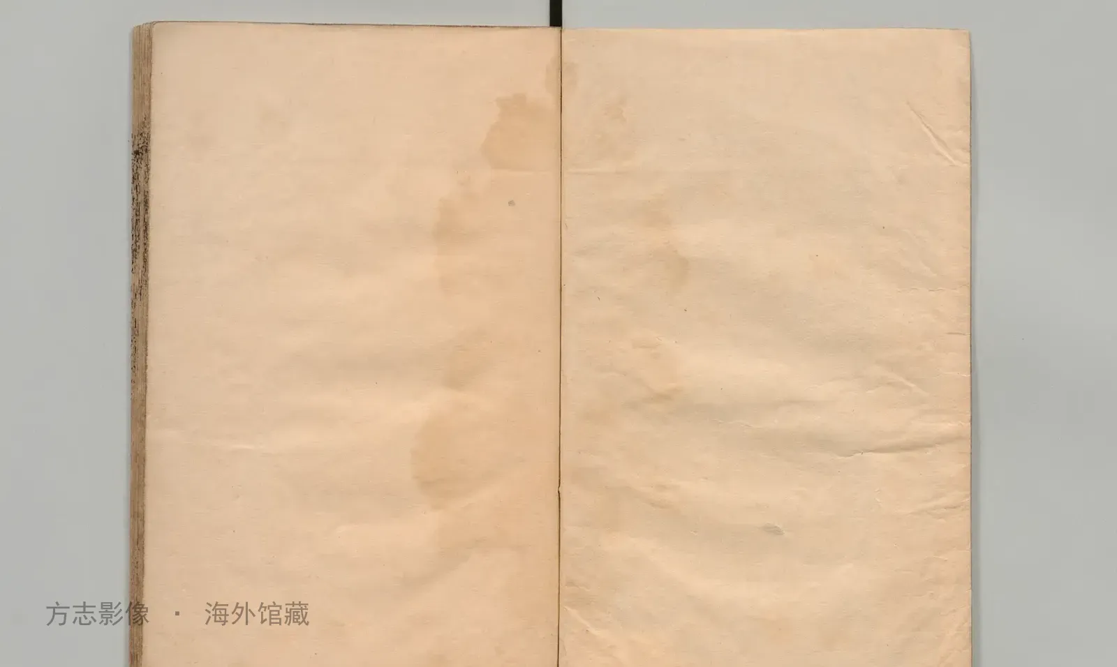 黎城县志书影